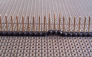 Photo d'un défaut de choix matière sur isolant plastique pour connecteur